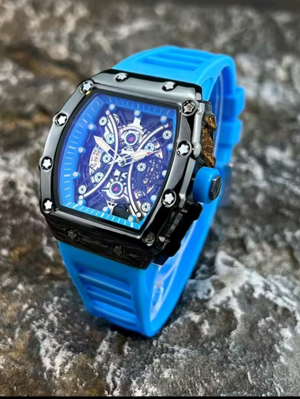 Men's Blue Luxury Night Glow Sports Watch